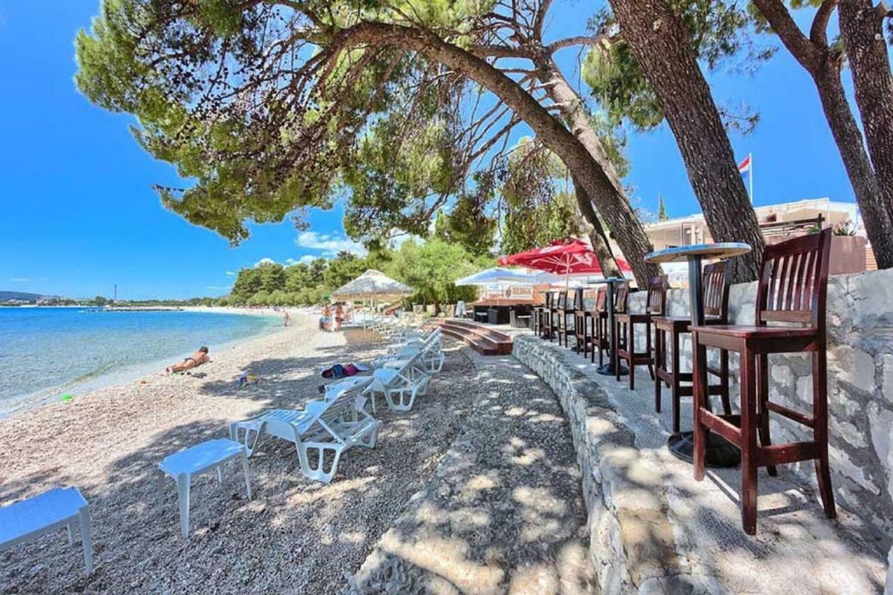 Apartments & Rooms Seaside Каштела Екстер'єр фото